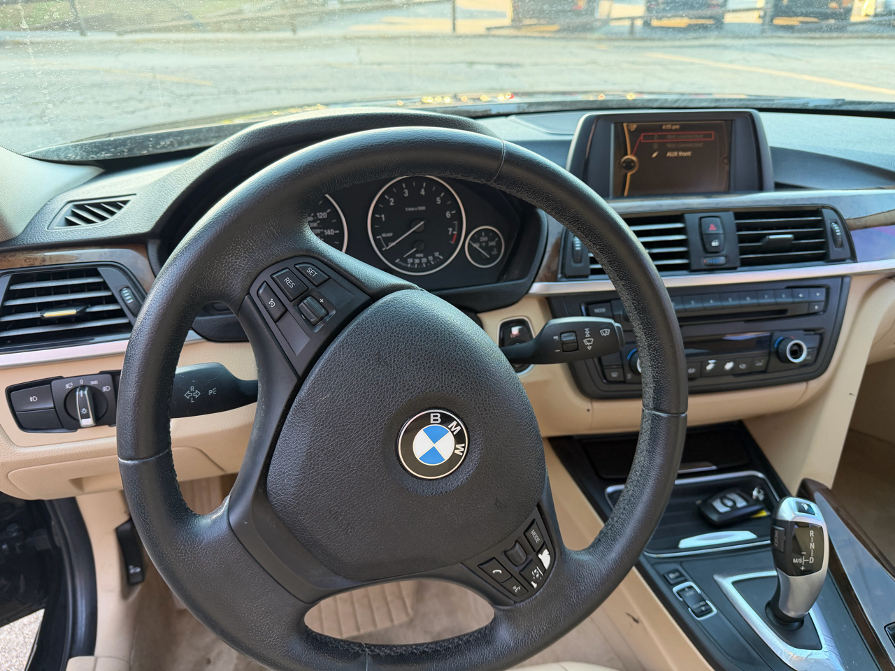 BMW 3-Series 328i Sedan 2013