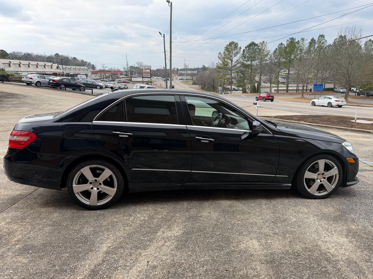 Mercedes-Benz E-Class E350 Sedan 4MATIC 2011