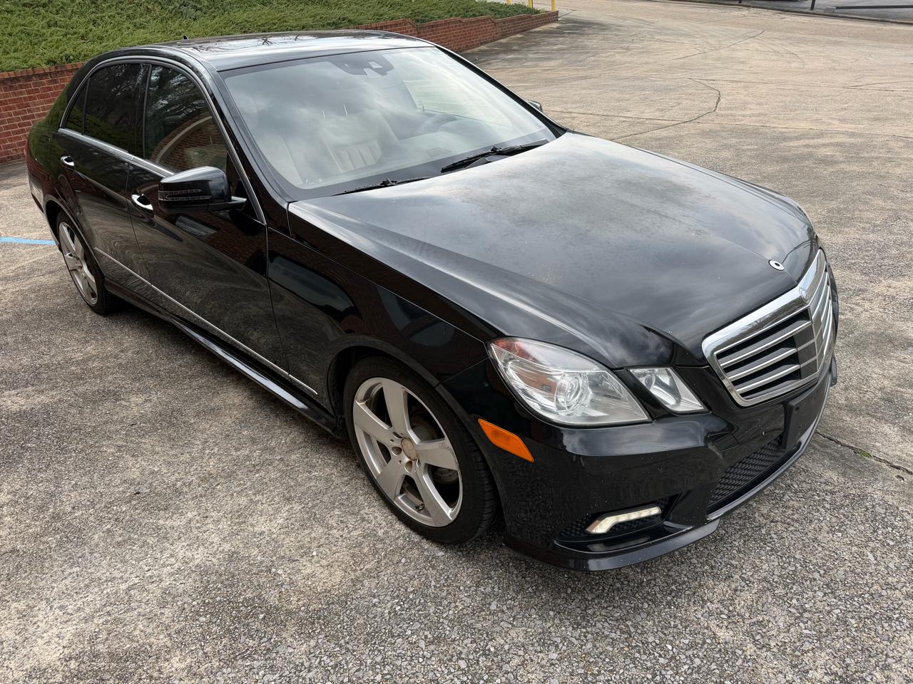 Mercedes-Benz E-Class E350 Sedan 4MATIC 2011