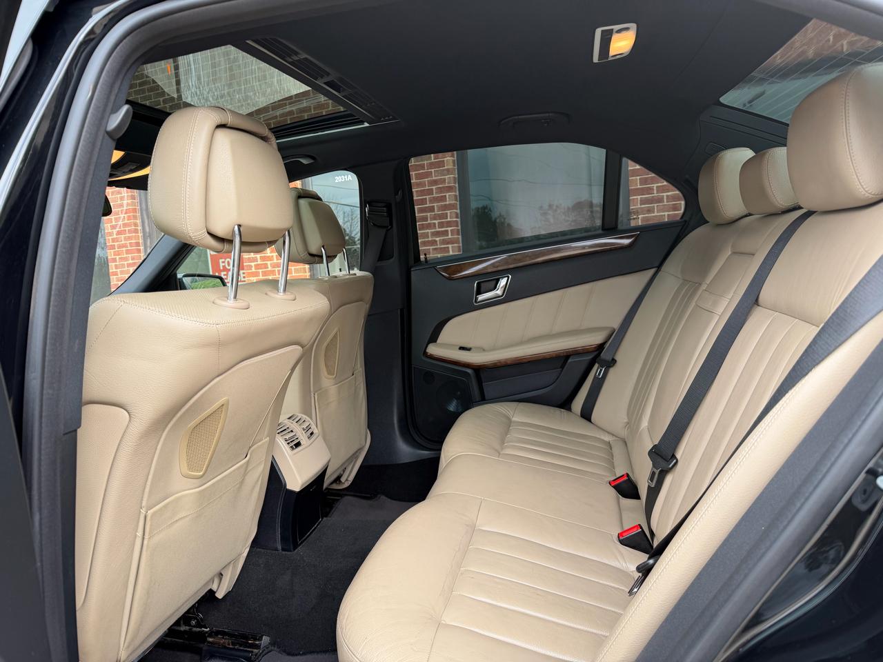 Mercedes-Benz E-Class E350 Sedan 4MATIC 2011