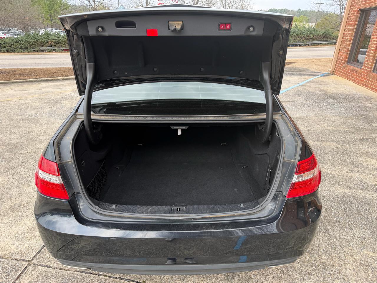 Mercedes-Benz E-Class E350 Sedan 4MATIC 2011