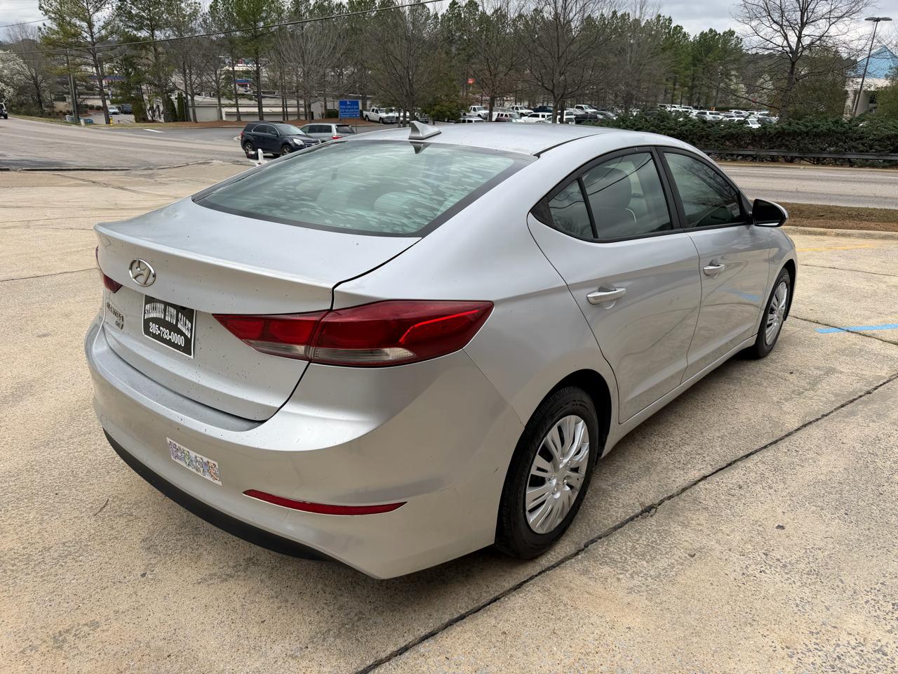 Hyundai Elantra SE 6AT 2017