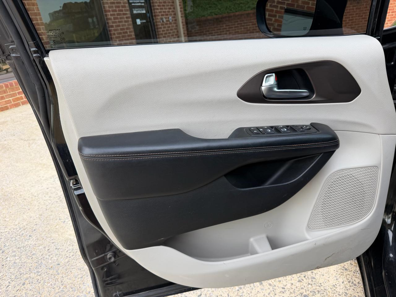 Chrysler Pacifica  2019