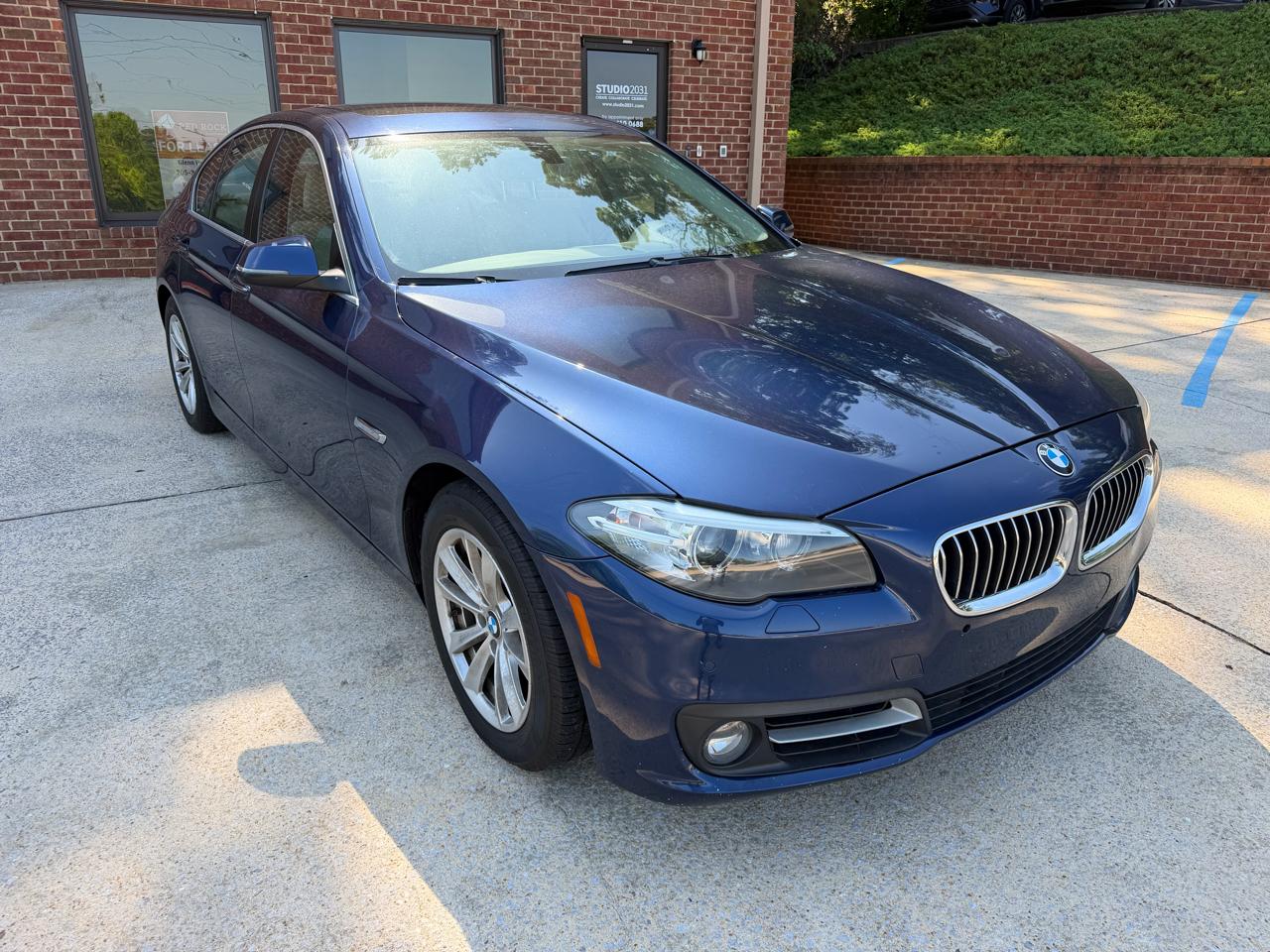 BMW 5-Series 528i 2015