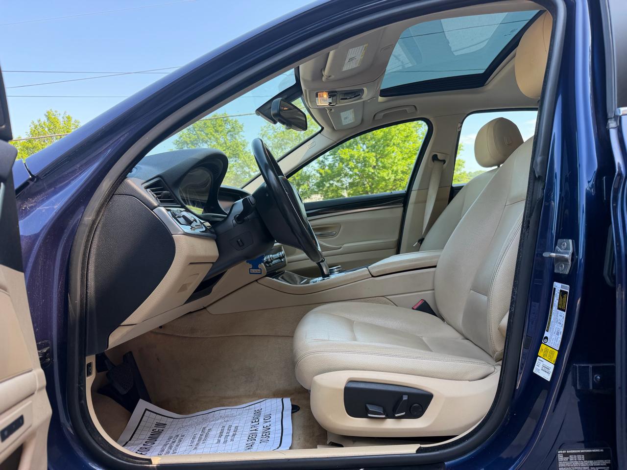 BMW 5-Series 528i 2015