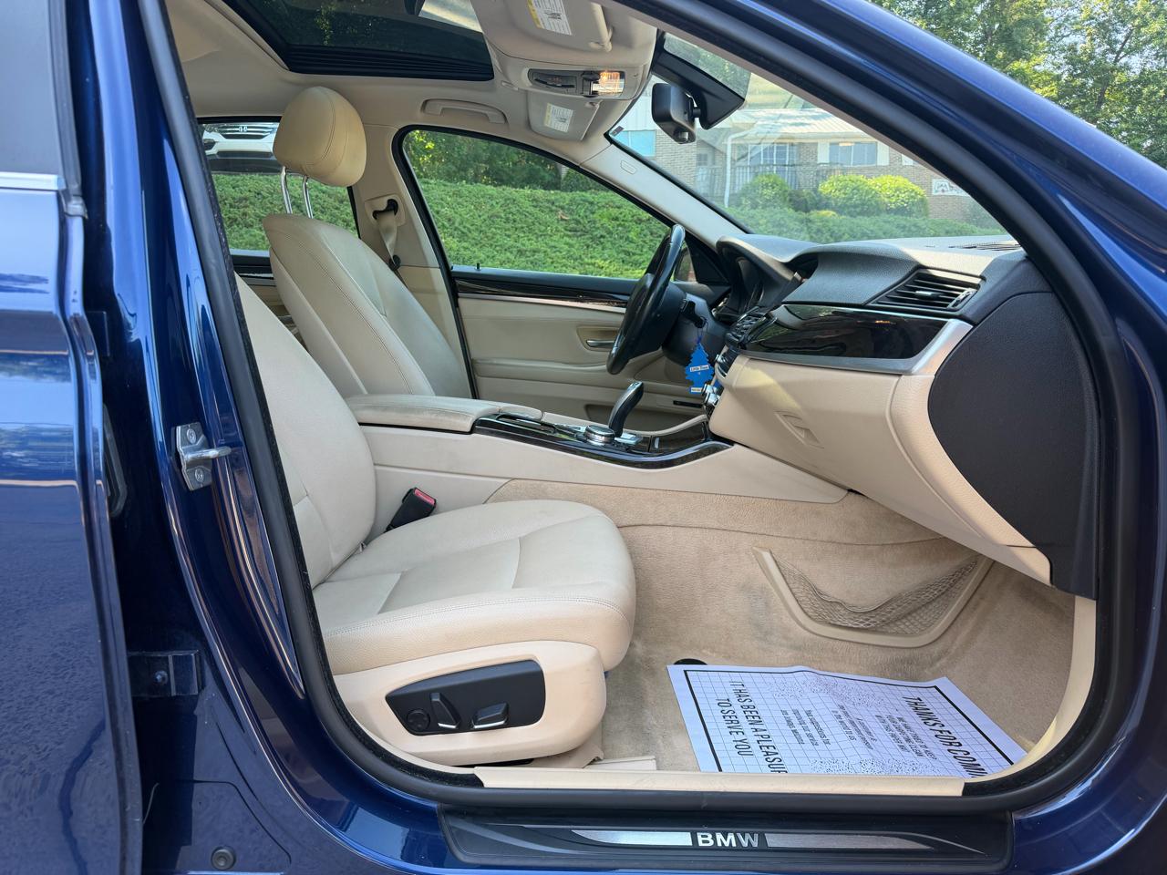 BMW 5-Series 528i 2015