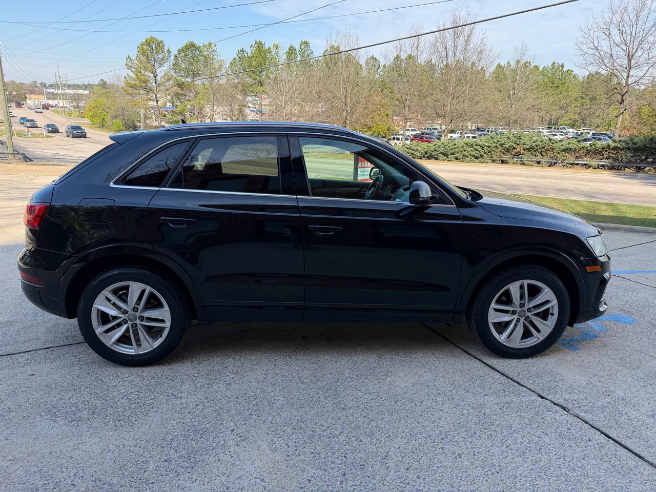 Audi Q3 2.0T quattro Premium Plus 2016