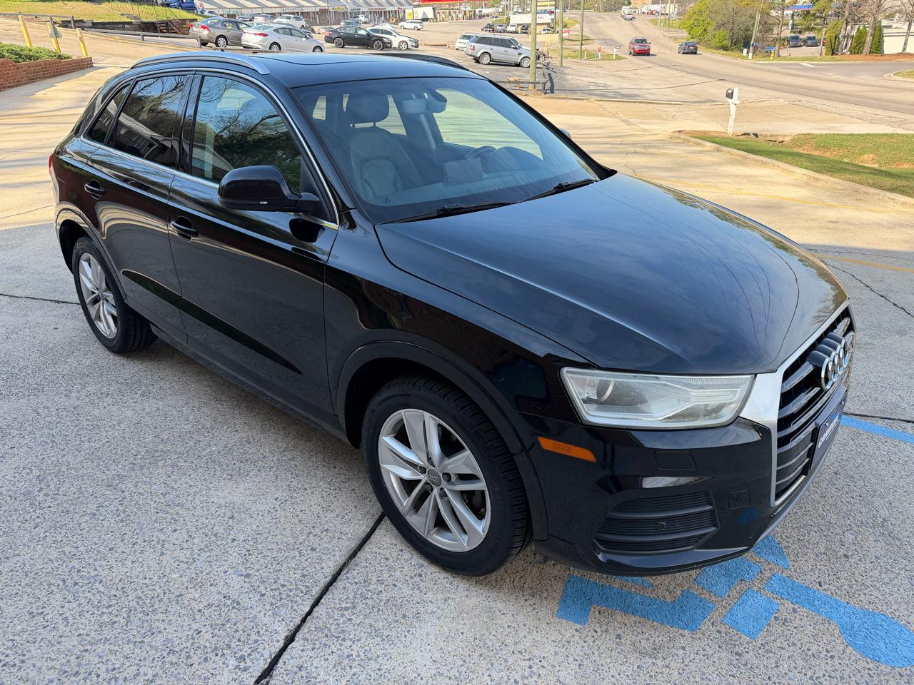 Audi Q3 2.0T quattro Premium Plus 2016