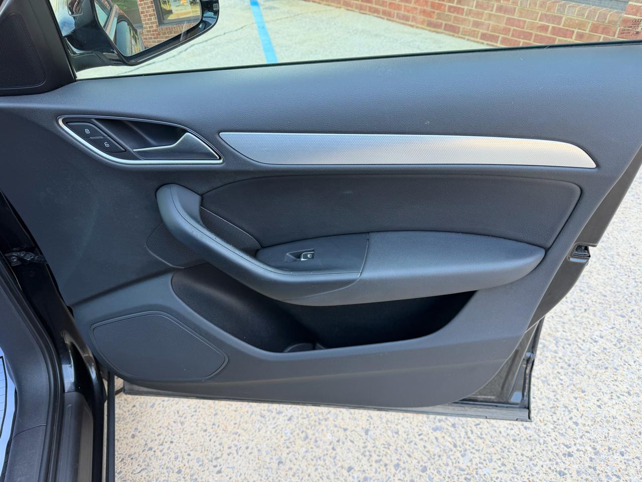 Audi Q3 2.0T quattro Premium Plus 2016