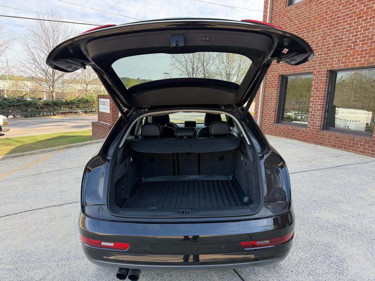 Audi Q3 2.0T quattro Premium Plus 2016