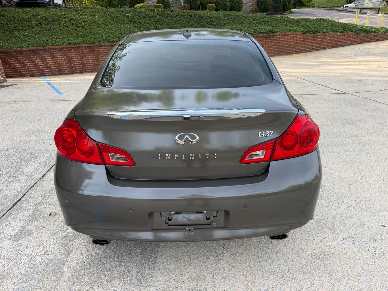 Infiniti G Sedan 37 Sport 6MT 2013