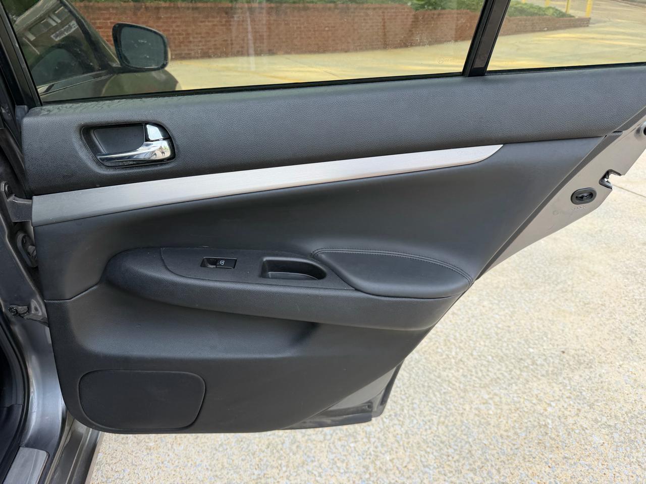 Infiniti G Sedan 37 Sport 6MT 2013