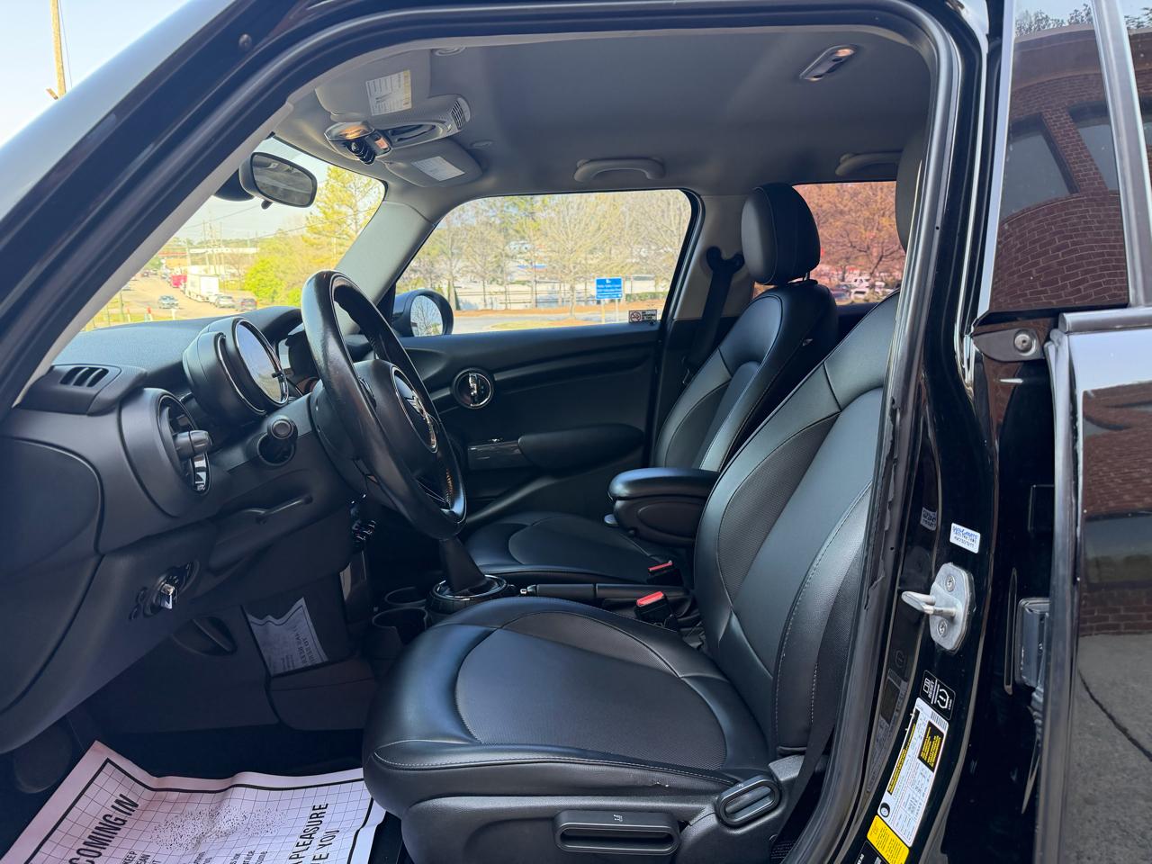 MINI Cooper Base 2015