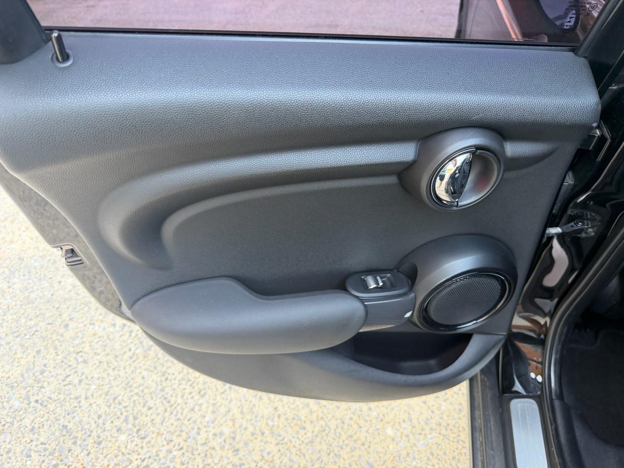 MINI Cooper Base 2015