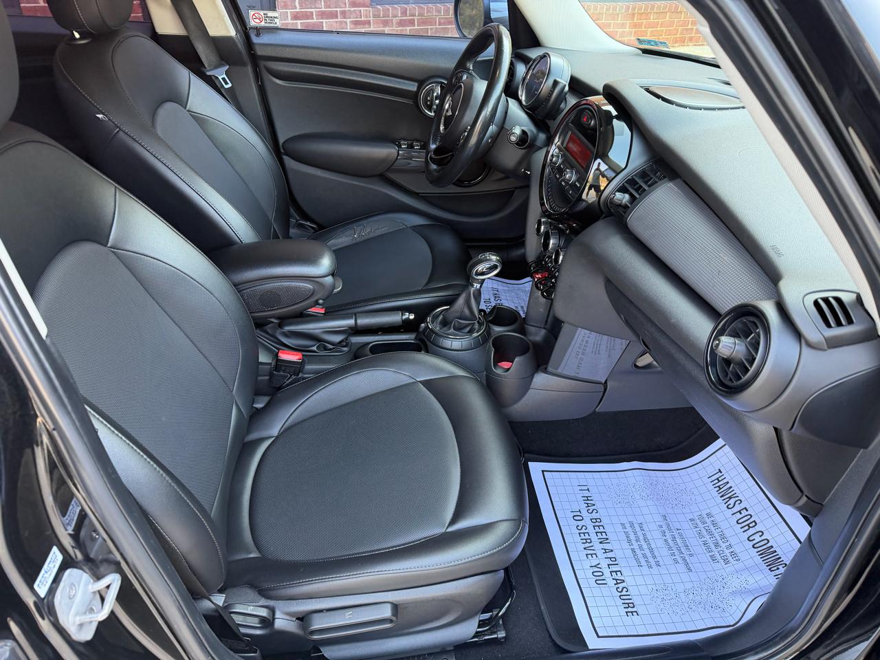 MINI Cooper Base 2015