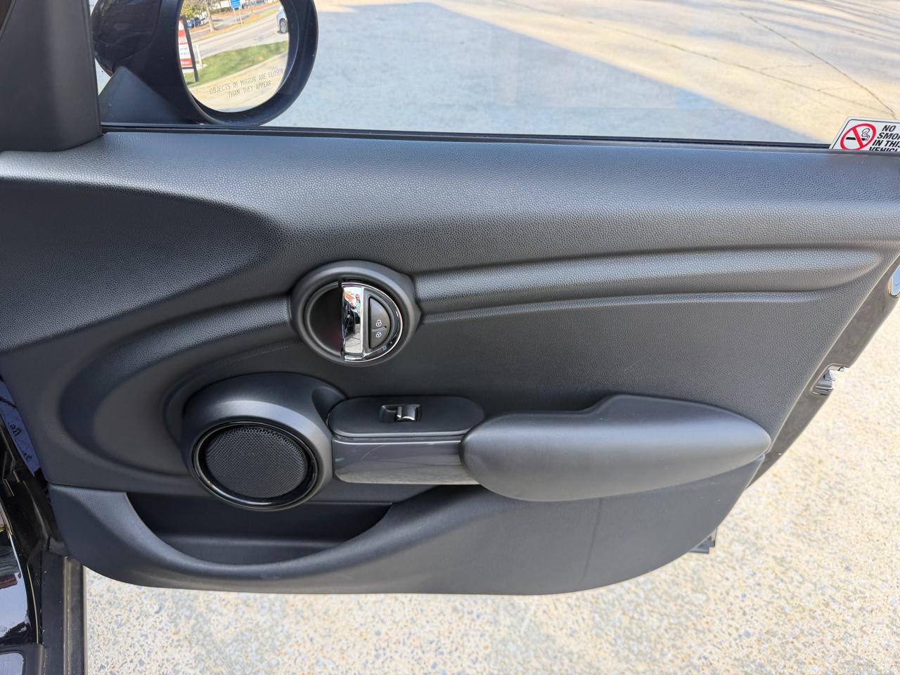 MINI Cooper Base 2015