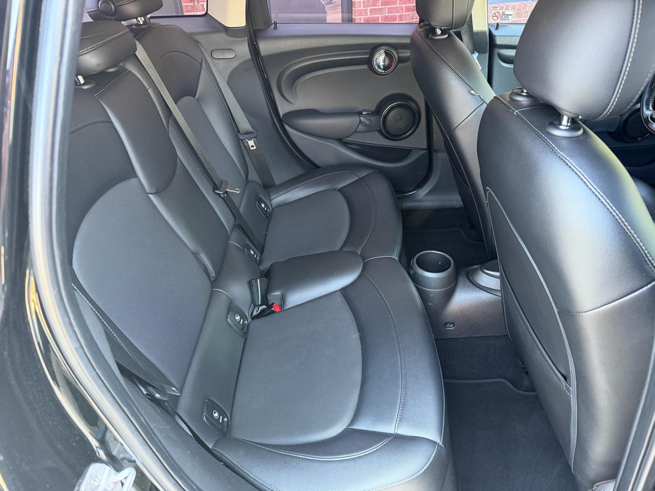 MINI Cooper Base 2015