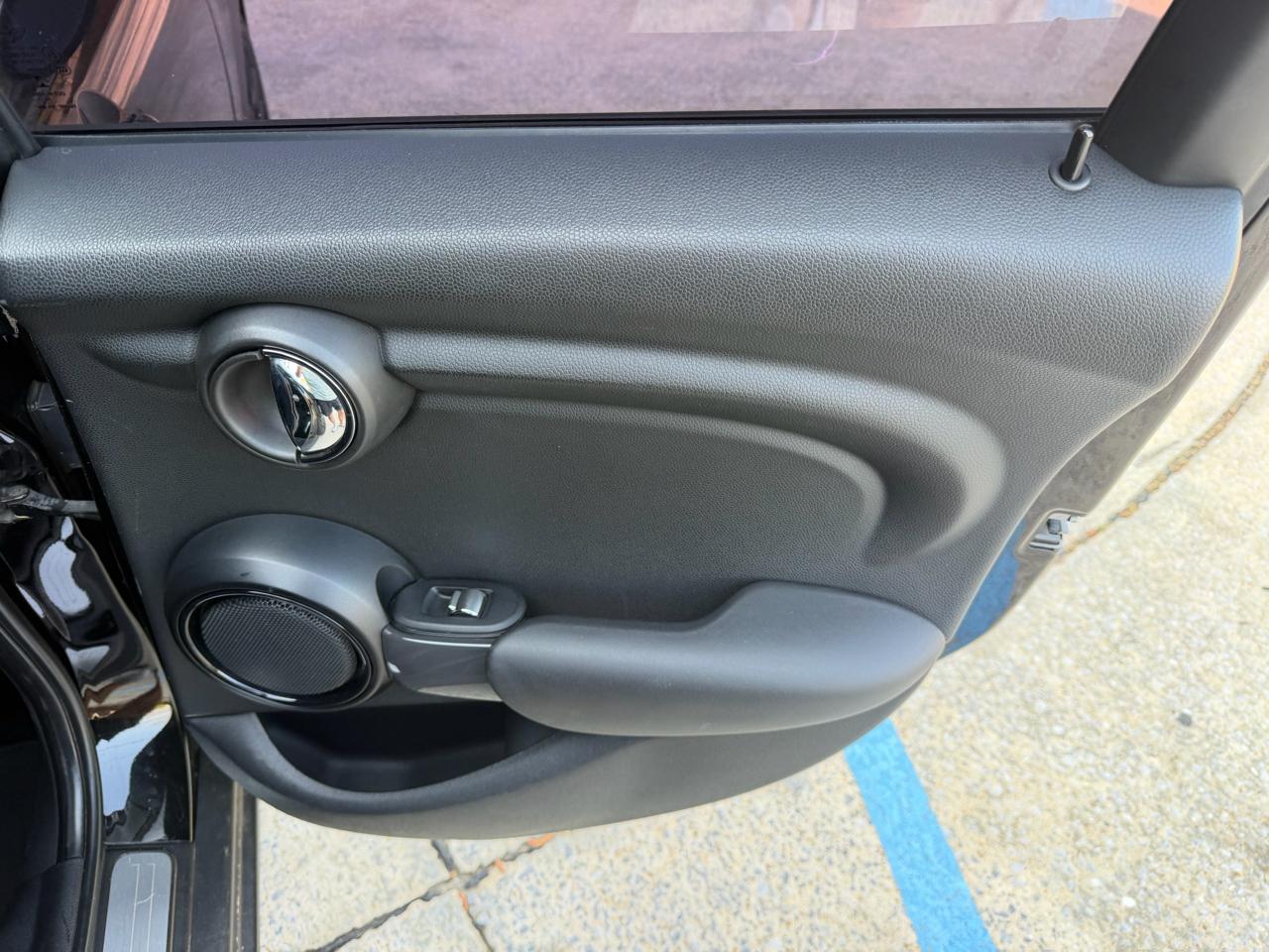 MINI Cooper Base 2015