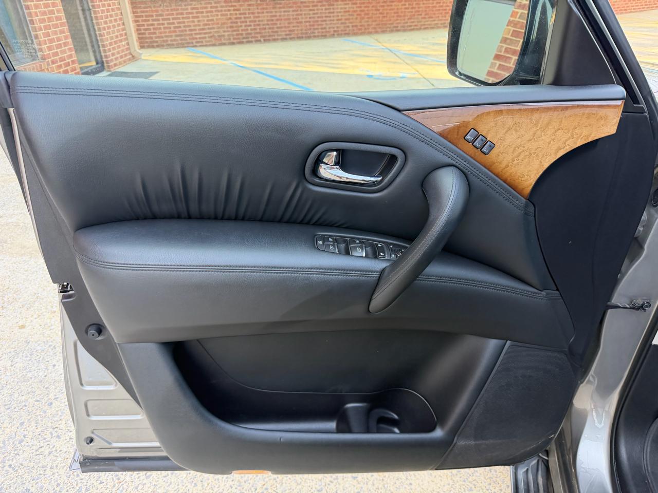 Infiniti QX80 4WD 2014