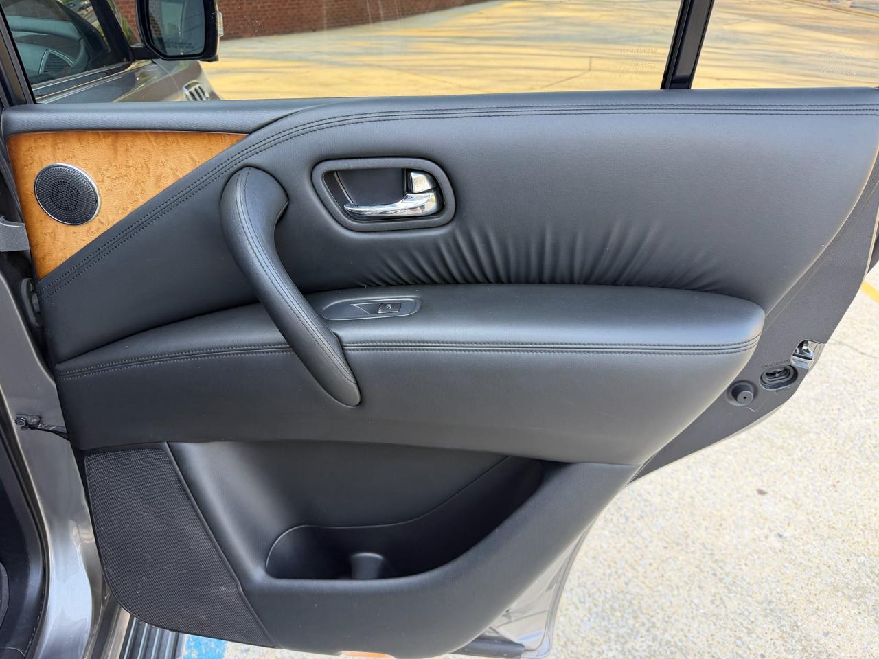 Infiniti QX80 4WD 2014