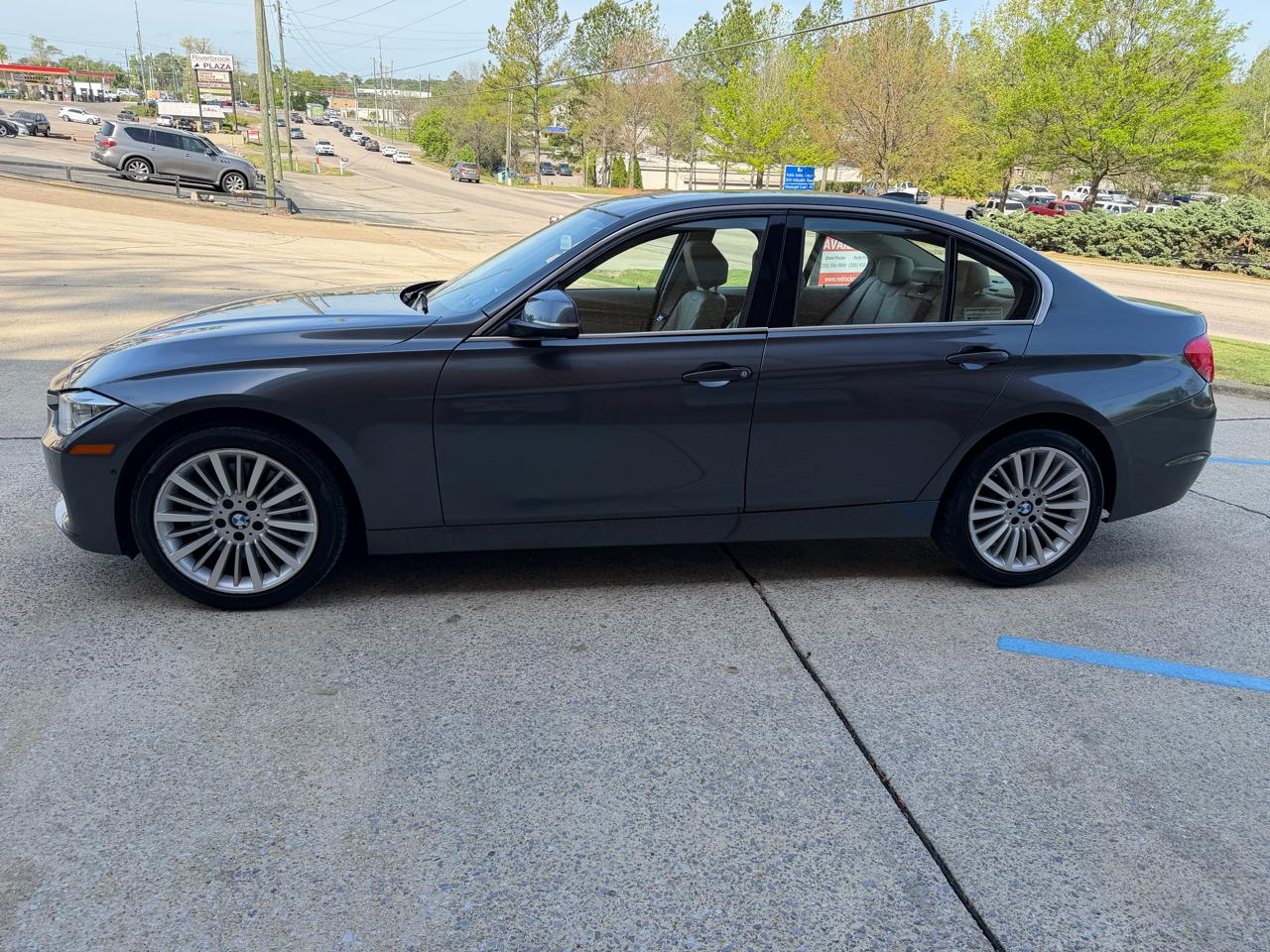 BMW 3-Series 335i xDrive Sedan 2013