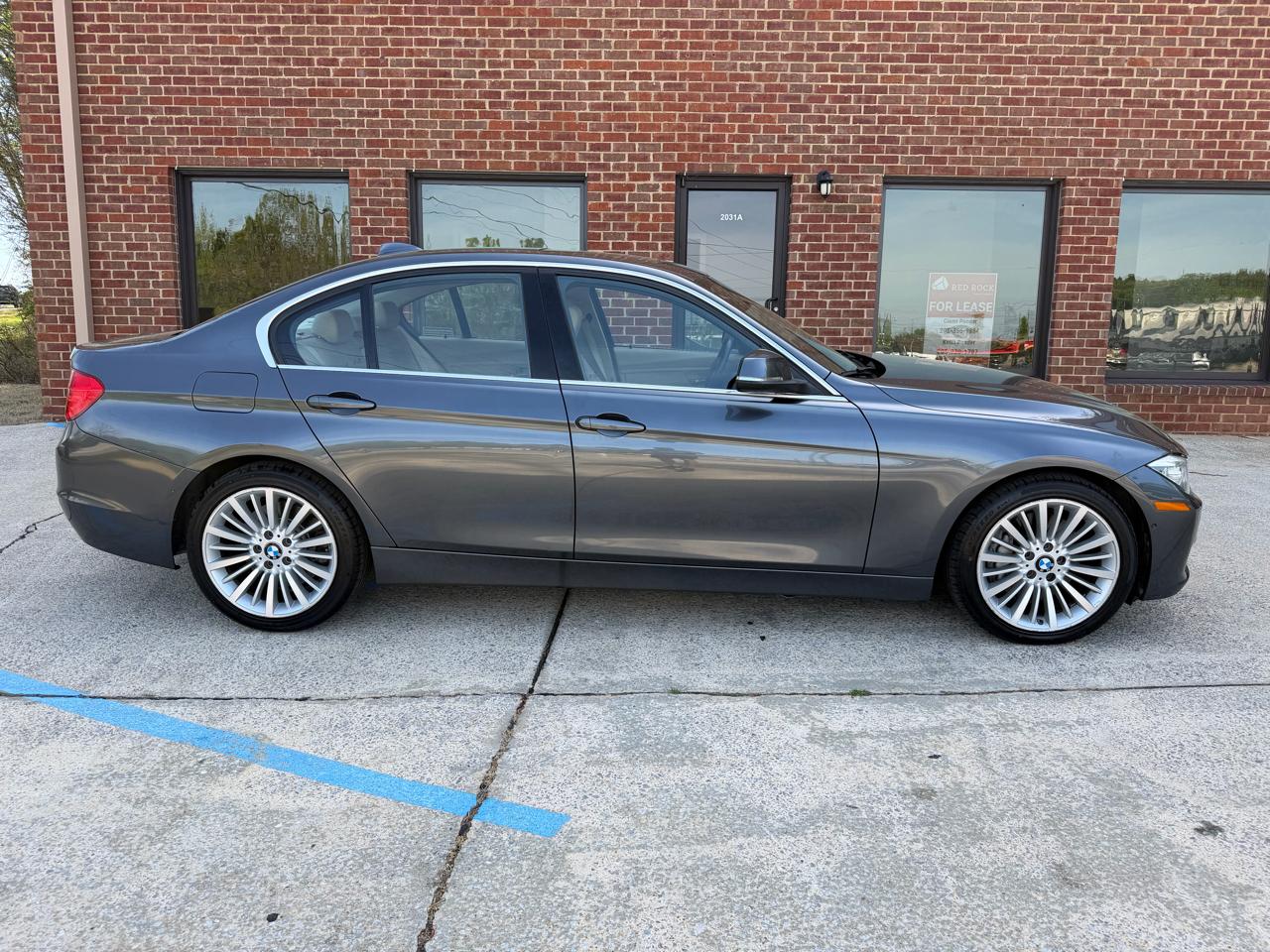 BMW 3-Series 335i xDrive Sedan 2013