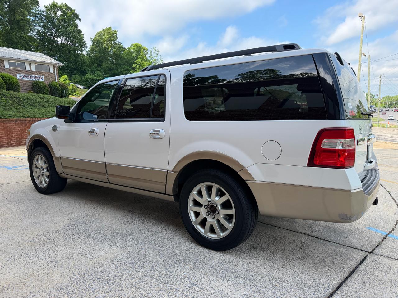 Ford Expedition EL XLT 2WD 2012