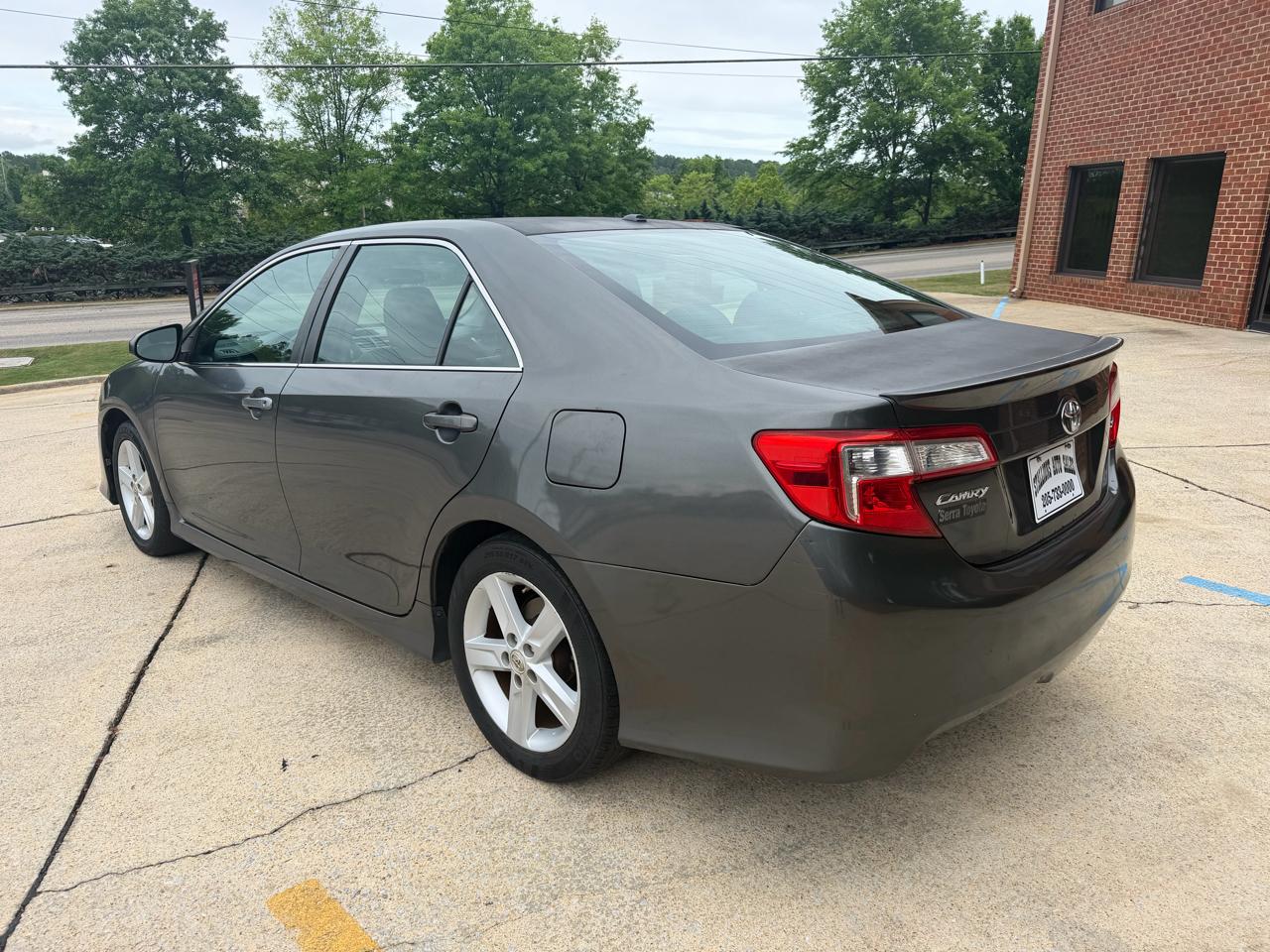Toyota Camry SE 2012