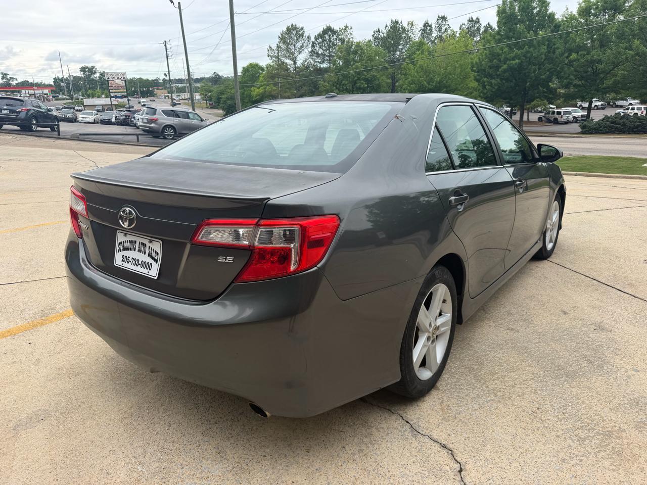 Toyota Camry SE 2012