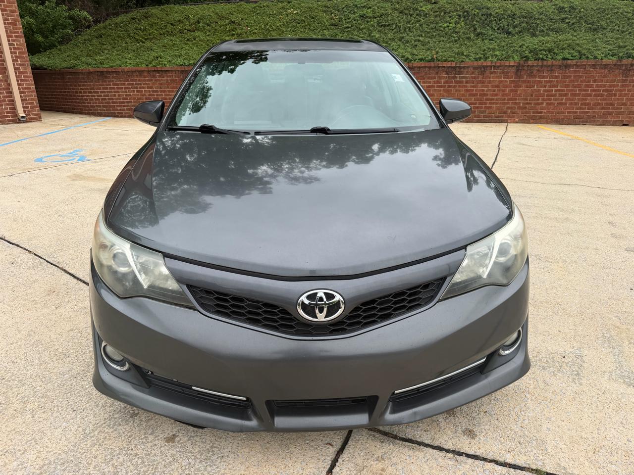 Toyota Camry SE 2012