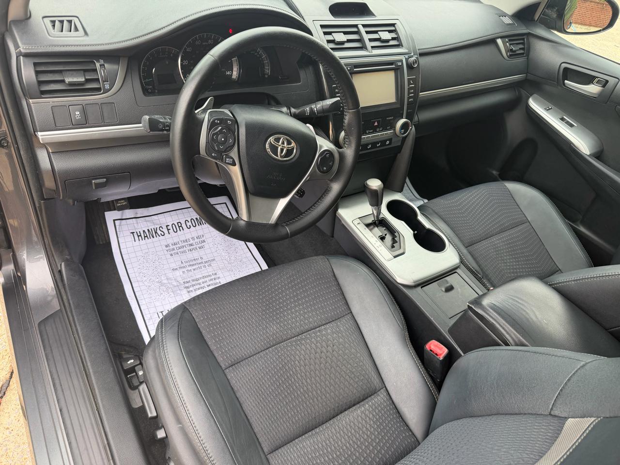Toyota Camry SE 2012