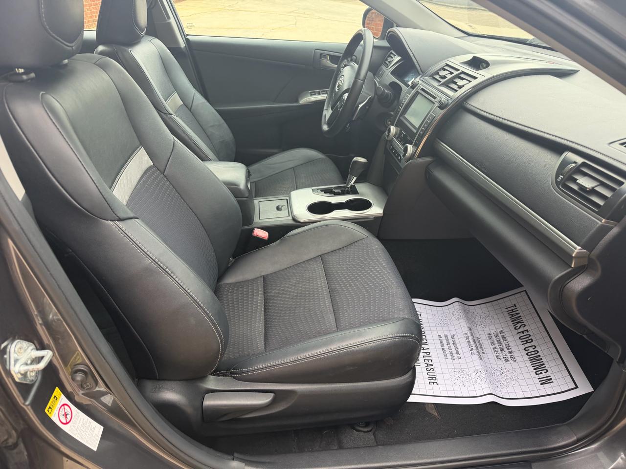 Toyota Camry SE 2012