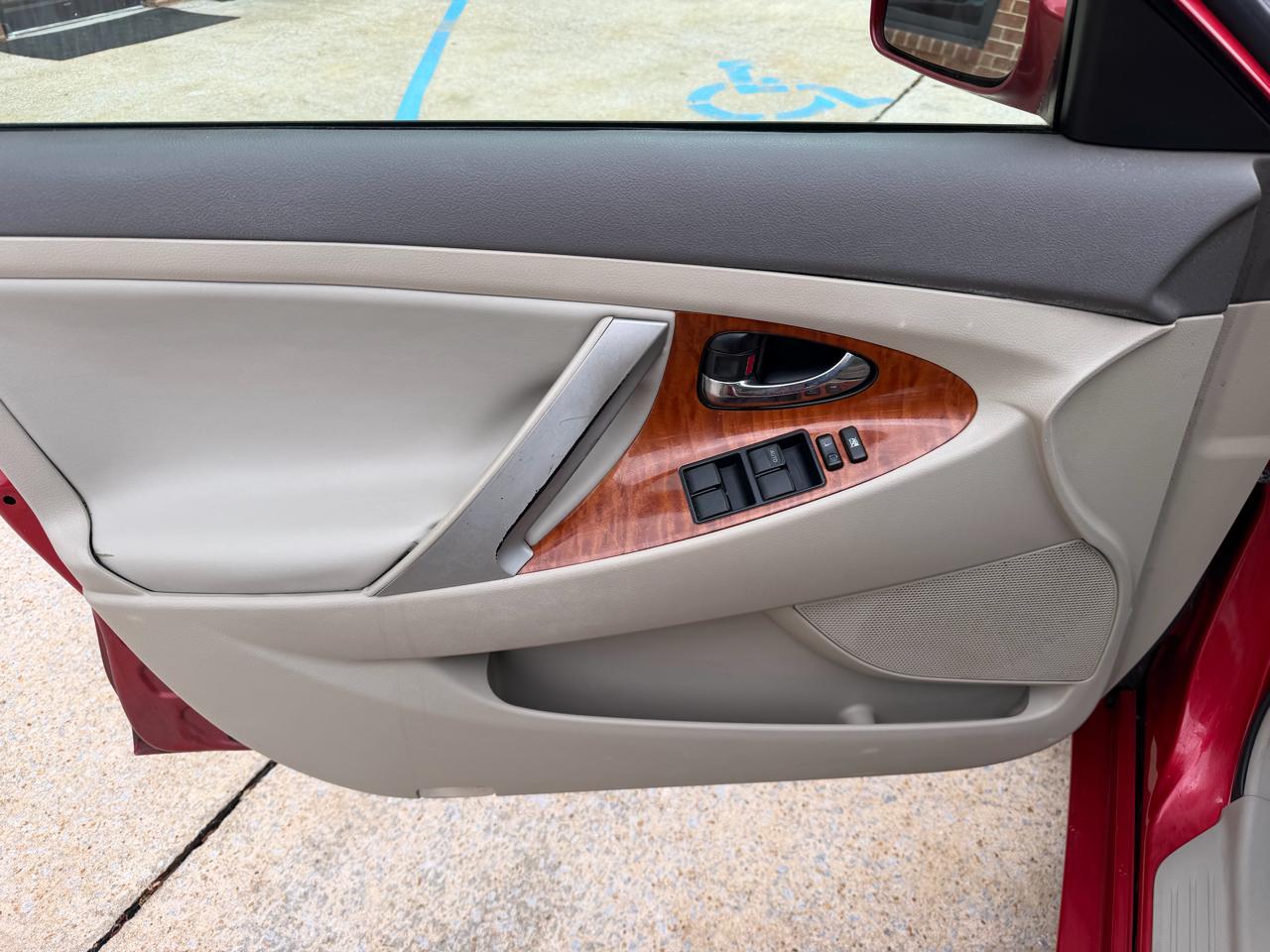 Toyota Camry LE V6 2008