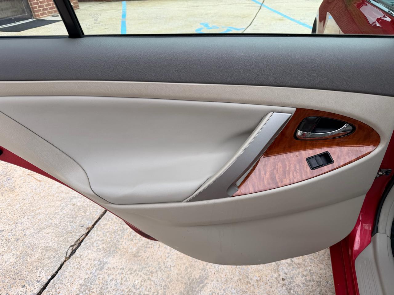 Toyota Camry LE V6 2008