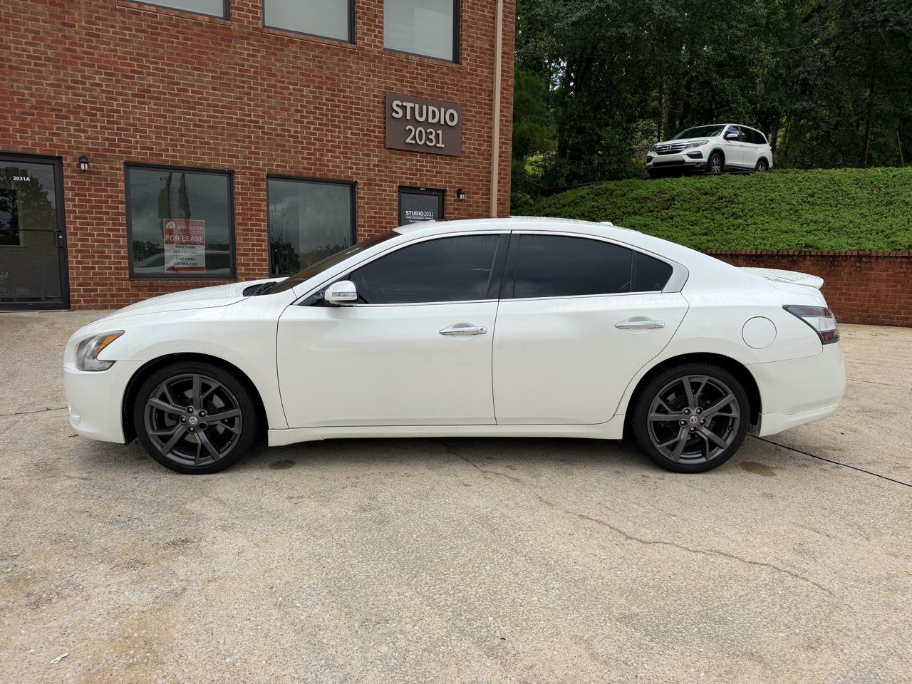 Nissan Maxima S 2013