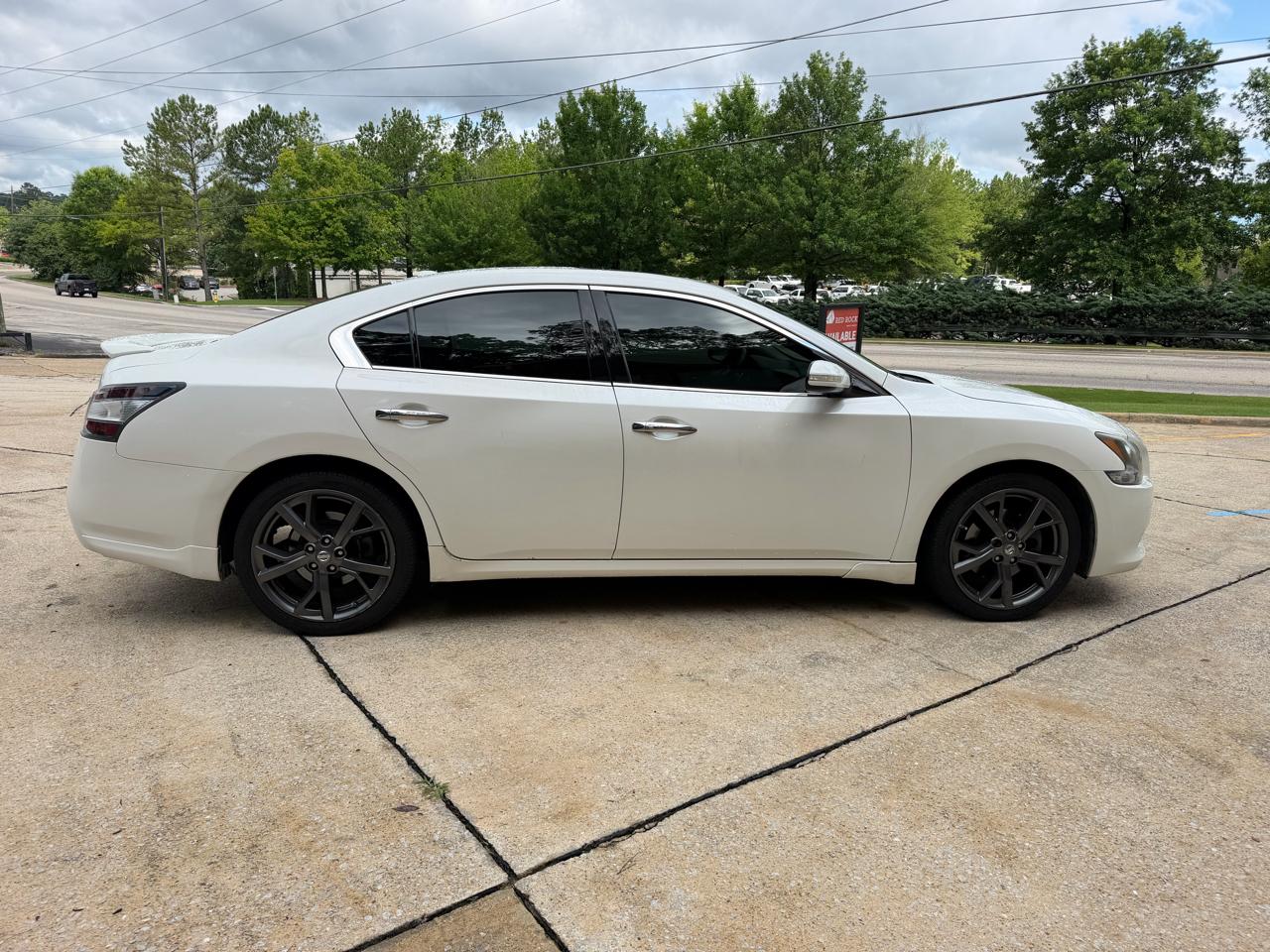 Nissan Maxima S 2013