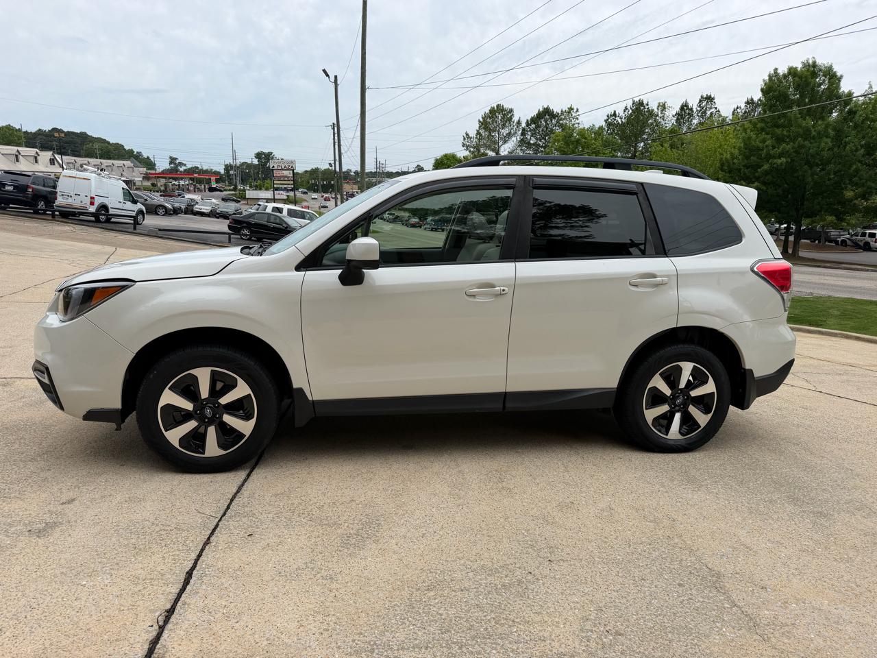 Subaru Forester 2.5i Premium PZEV CVT 2017