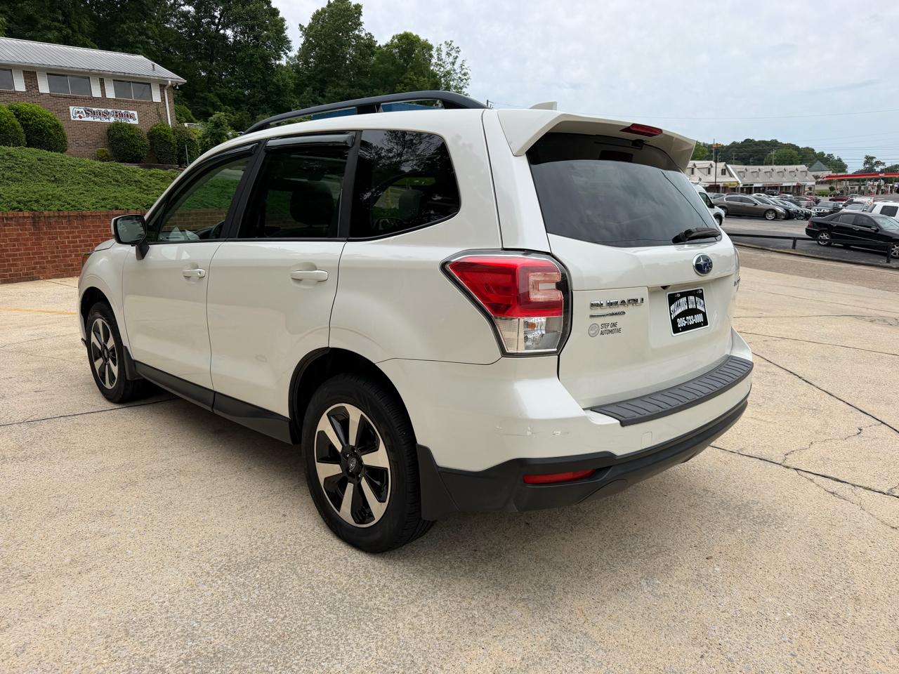 Subaru Forester 2.5i Premium PZEV CVT 2017