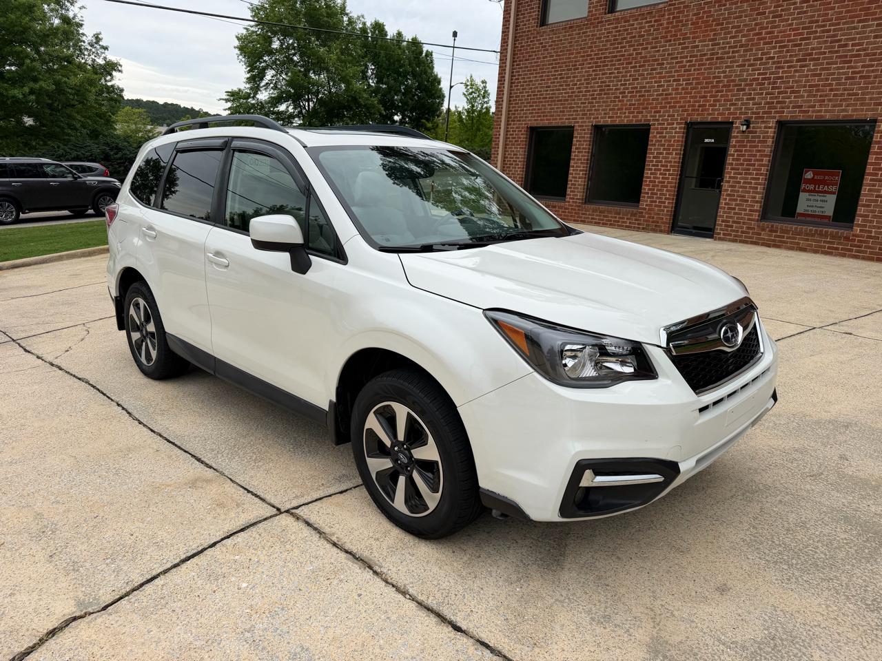 Subaru Forester 2.5i Premium PZEV CVT 2017
