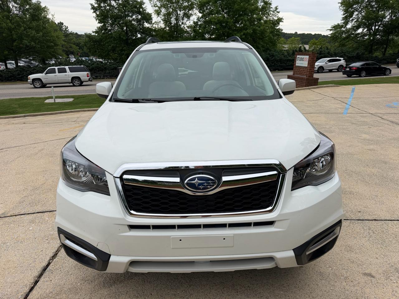 Subaru Forester 2.5i Premium PZEV CVT 2017