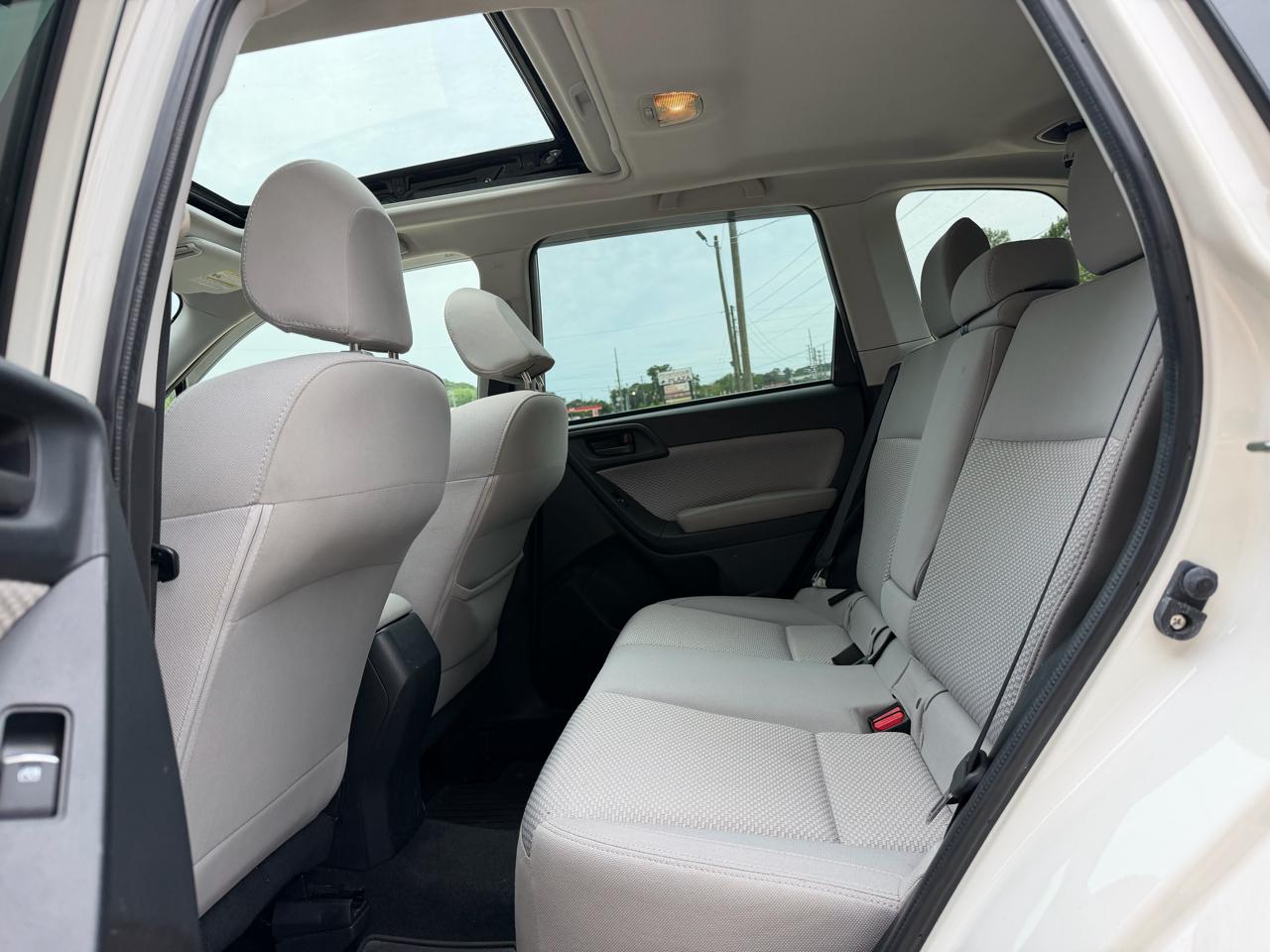 Subaru Forester 2.5i Premium PZEV CVT 2017
