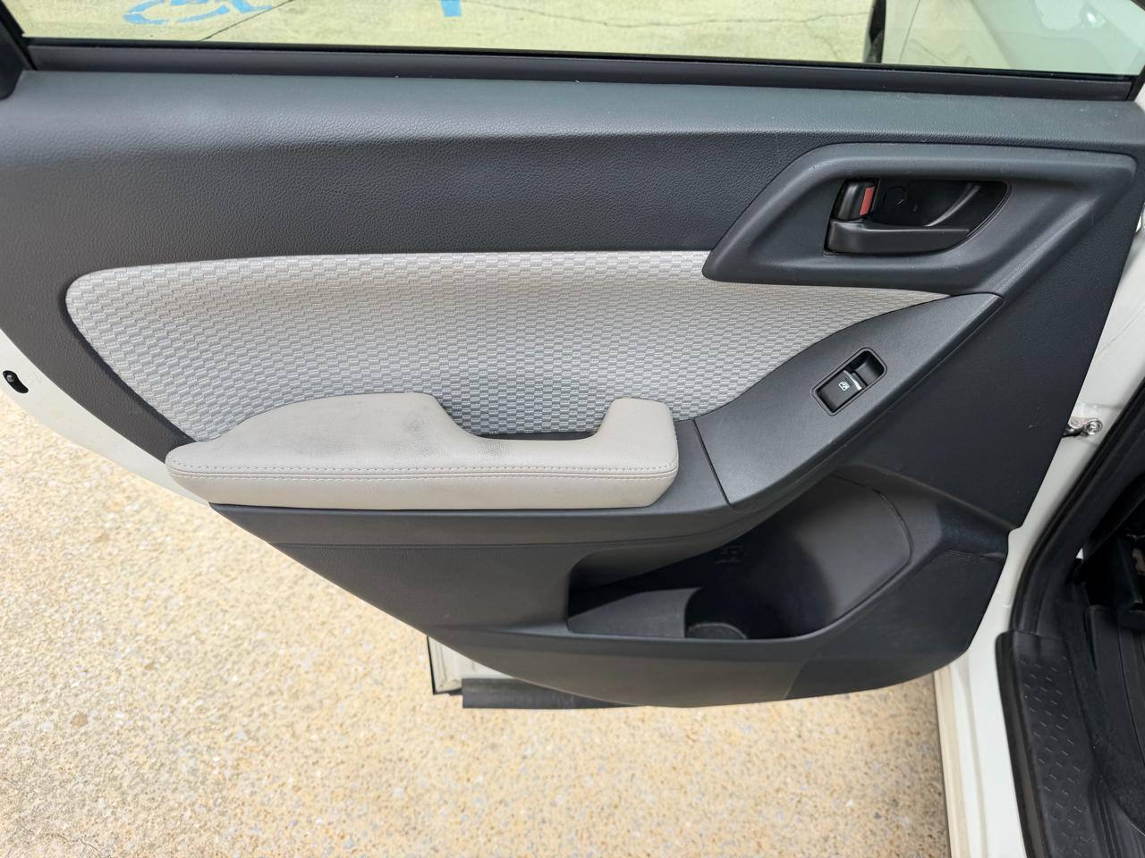 Subaru Forester 2.5i Premium PZEV CVT 2017