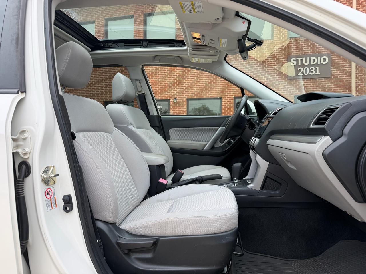 Subaru Forester 2.5i Premium PZEV CVT 2017