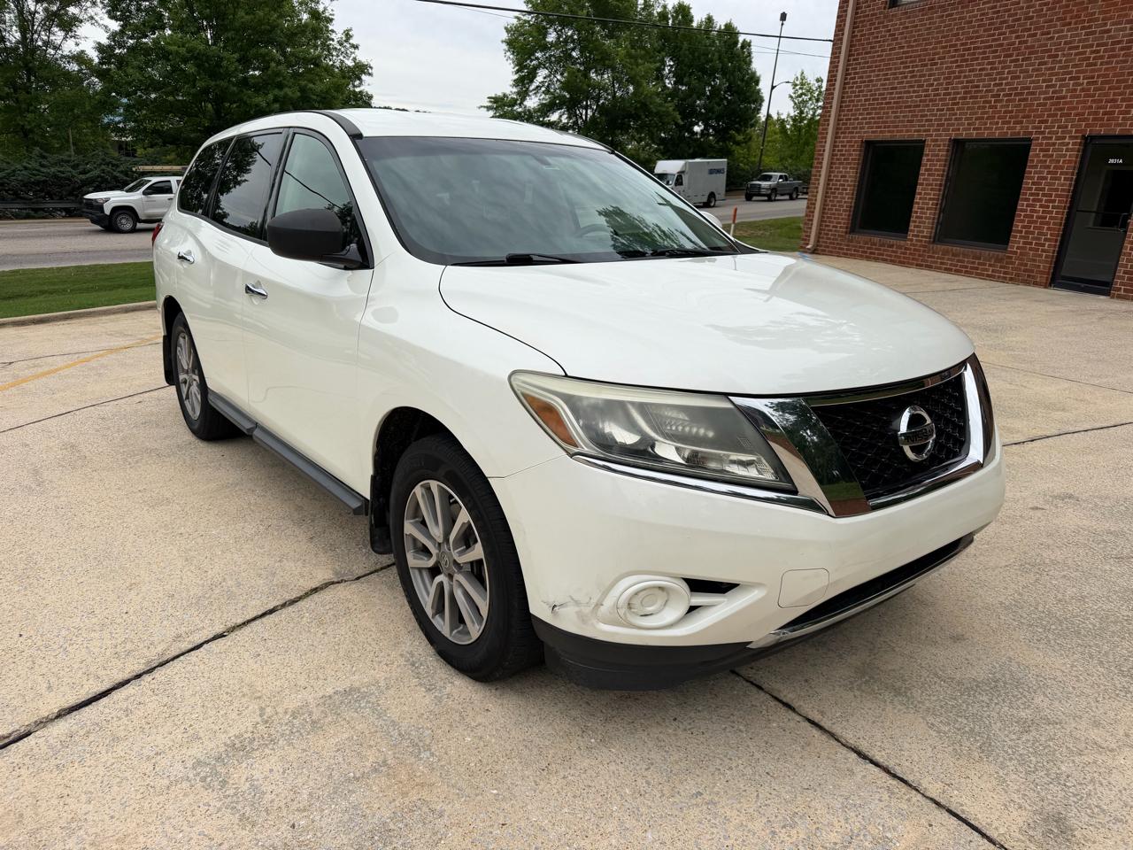 Nissan Pathfinder S 2WD 2015