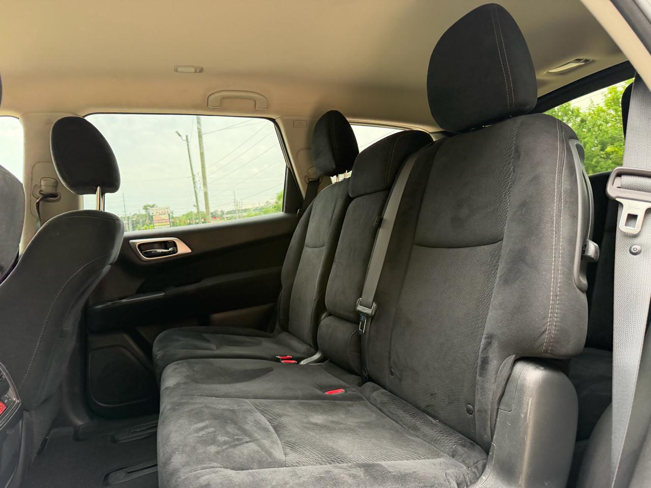 Nissan Pathfinder S 2WD 2015