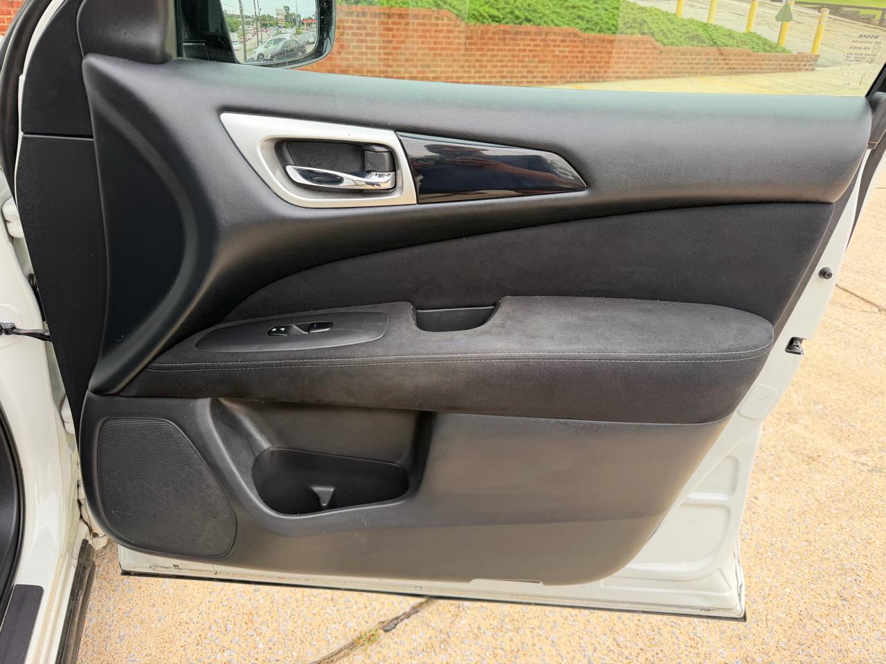 Nissan Pathfinder S 2WD 2015