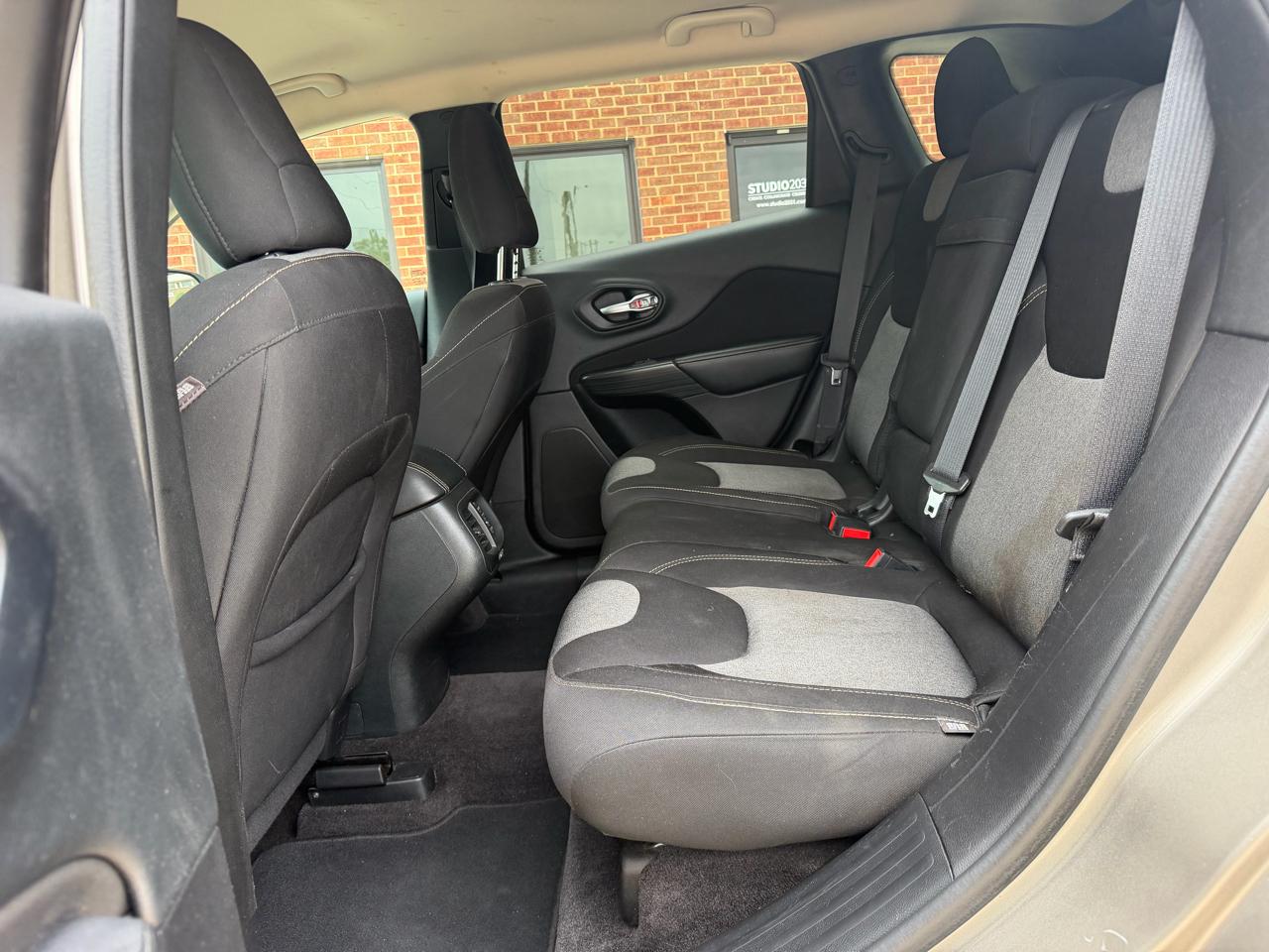 Jeep Cherokee Sport 4WD 2016
