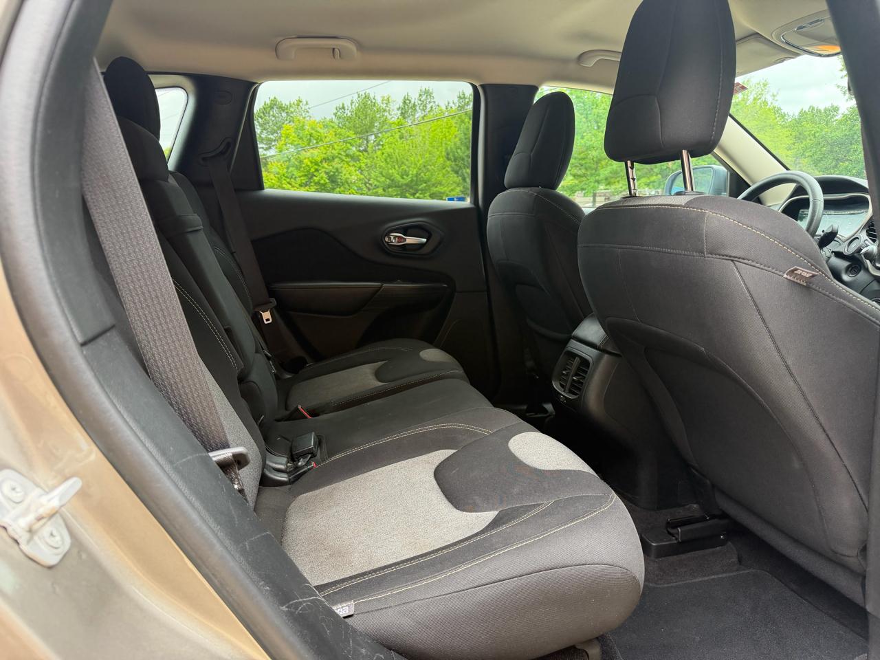 Jeep Cherokee Sport 4WD 2016