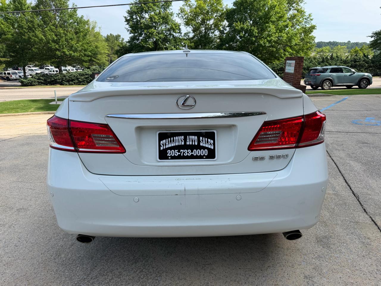 Lexus ES 350 Sedan 2011