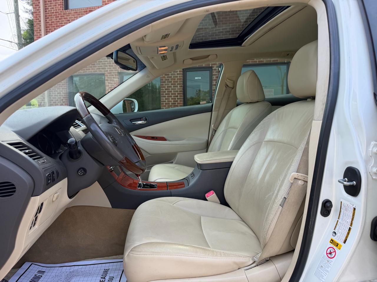Lexus ES 350 Sedan 2011